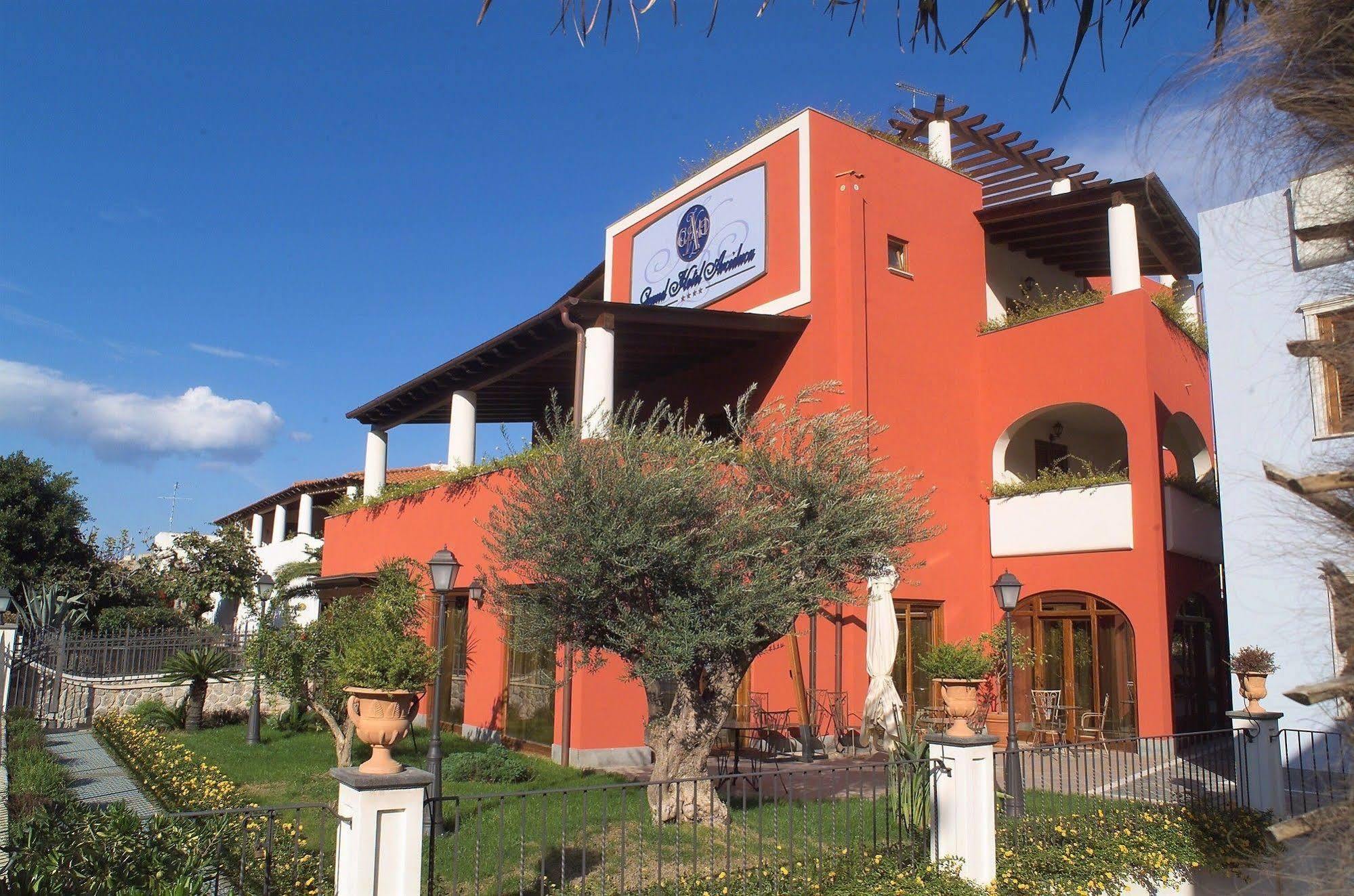 Arciduca Grand Hotel ليباري المظهر الخارجي الصورة